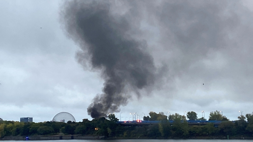 Plane crashes in Montreal