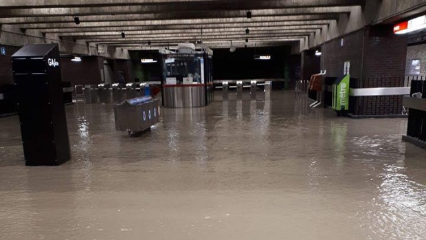 Water infiltration n Montreal Metro