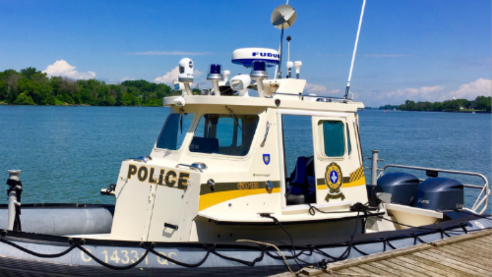 Surete du Quebec search boat