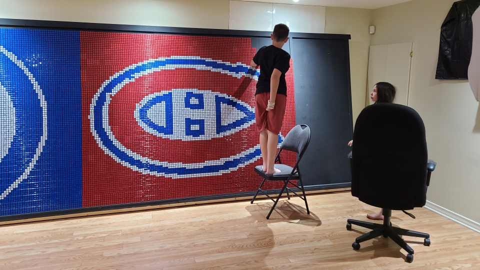 Rubiks cube mural habs canadiens